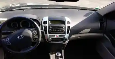 Sloopvoertuig kia ceed sw (ed) 1.4 van het jaar 2009 aangedreven g4fa