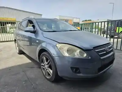 Veicolo di demolizione kia ceed sw (ed) 1.6 crdi 90 dell'anno 2007 alimentato d4fb
