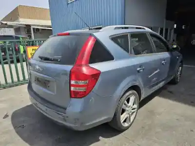 Veicolo di demolizione kia ceed sw (ed) 1.6 crdi 90 dell'anno 2007 alimentato d4fb