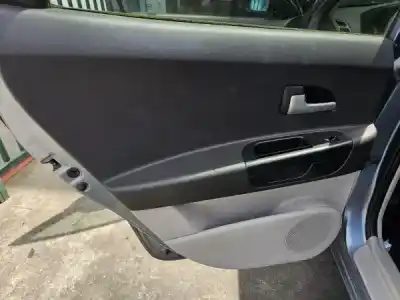 Veicolo di demolizione kia ceed sw (ed) 1.6 crdi 90 dell'anno 2007 alimentato d4fb