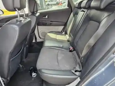 Veicolo di demolizione kia ceed sw (ed) 1.6 crdi 90 dell'anno 2007 alimentato d4fb