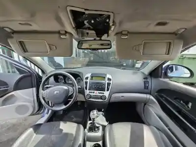 Veicolo di demolizione kia ceed sw (ed) 1.6 crdi 90 dell'anno 2007 alimentato d4fb