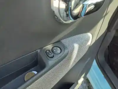 Veículo de Sucata fiat 500 (312_) 1.2 (312axa1a) do ano 2011 alimentado 169 a4.000