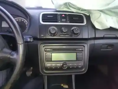 Scrapping Vehicle skoda fabia i hatchback (6y2) 1.2 gasolina 2004 5p of the year 2007 powered bzg