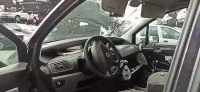 Здавання транспортного засобу fiat ulysse (179_) 2.0 d multijet року 2000 потужний 