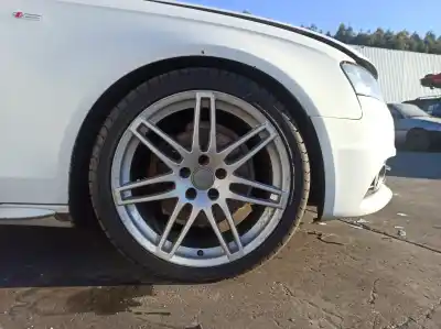 Здавання транспортного засобу audi a4 b8 (8k2) 2.0 tdi року 2011 потужний 