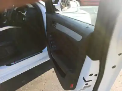 Здавання транспортного засобу audi a4 b8 (8k2) 2.0 tdi року 2011 потужний 