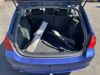 Veículo de Sucata bmw 3 touring (e91) 318 d do ano 2010 alimentado n47 d20 c