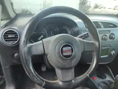 Veículo de Sucata seat leon (1p1) 1.4 16v do ano 2006 alimentado 