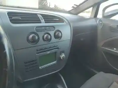 Veículo de Sucata seat leon (1p1) 1.4 16v do ano 2006 alimentado 