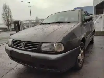 Veículo de Sucata VOLKSWAGEN POLO VARIANT (6V5) 60 1.4 do ano 1998 alimentado AEX