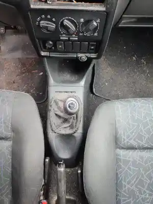 Veículo de Sucata volkswagen polo variant (6v5) 60 1.4 do ano 1998 alimentado aex