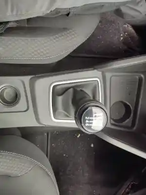 Veículo de Sucata dacia duster (hm_) 1.5 dci 115 (hmad) do ano 2023 alimentado k9k 872