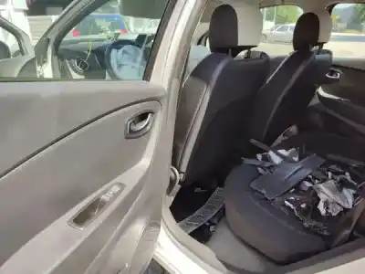 Здавання транспортного засобу renault captur i (j5_, h5_) blue dci 95 року 2018 потужний  Здавання транспортного засобу renault captur i (j5_, h5_) blue dci 95 року 2018 потужний