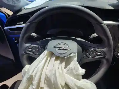 Veicolo di demolizione opel corsa f 1.2 101 cv / 74 kw dell'anno 2023 alimentato 