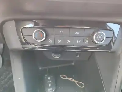 Veicolo di demolizione opel corsa f 1.2 101 cv / 74 kw dell'anno 2023 alimentato 