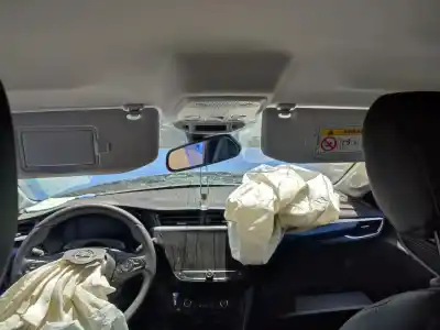 Veicolo di demolizione opel corsa f 1.2 101 cv / 74 kw dell'anno 2023 alimentato 