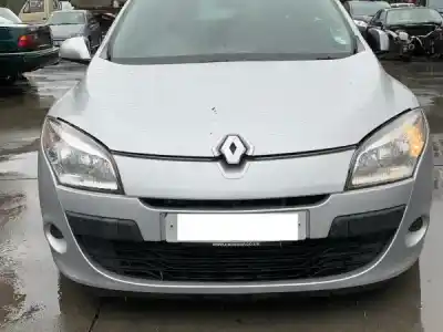 Hurda Aracı RENAULT MEGANE III FASTBACK (BZ0/1_, B3_) 1.5 DCI Yılın 2010 güçlü K9K 830