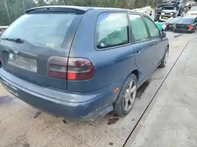 Veículo de Sucata volvo v40 combi (vw) 1.9 td gasóleo 1997 5p do ano 1998 alimentado d 4192 t