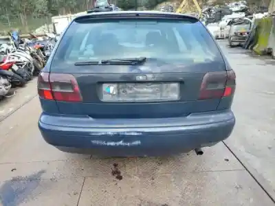 Veículo de Sucata volvo v40 combi (vw) 1.9 td gasóleo 1997 5p do ano 1998 alimentado d 4192 t