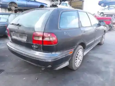 Veicolo di demolizione volvo v40 combi (vw) 1.9 td gasóleo 1997 5p dell'anno 2002 alimentato d 4192 t2