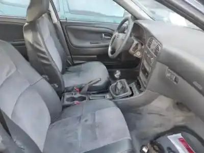 Veicolo di demolizione volvo v40 combi (vw) 1.9 td gasóleo 1997 5p dell'anno 2002 alimentato d 4192 t2