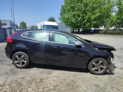 Здавання транспортного засобу volvo v40 hatchback (525) d2 року 2025 потужний d 4204 t13|d 4204 t8