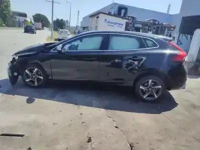 Здавання транспортного засобу volvo v40 hatchback (525) d2 року 2025 потужний d 4204 t13|d 4204 t8
