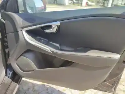 Здавання транспортного засобу volvo v40 hatchback (525) d2 року 2025 потужний d 4204 t13|d 4204 t8