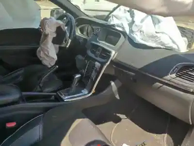 Здавання транспортного засобу volvo v40 hatchback (525) d2 року 2025 потужний d 4204 t13|d 4204 t8