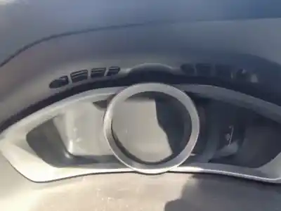 Здавання транспортного засобу volvo v40 hatchback (525) d2 року 2025 потужний d 4204 t13|d 4204 t8