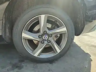 Здавання транспортного засобу volvo v40 hatchback (525) d2 року 2025 потужний d 4204 t13|d 4204 t8