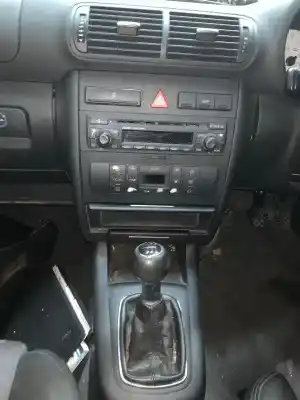 Здавання транспортного засобу audi a3 (8l1) 122 (bj10_) gasóleo 0 року 2002 потужний asz