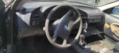 Veicolo di demolizione bmw 3 (e36) 316 i dell'anno 1991 alimentato 