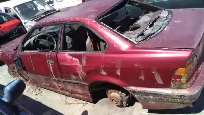 Veicolo di demolizione bmw 3 (e36) 318 is dell'anno 1993 alimentato 