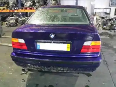 Veicolo di demolizione bmw 3 (e36) 318 i dell'anno 1995 alimentato m42 b18 (184s1)