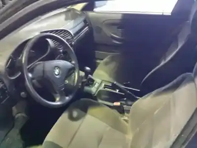 Veicolo di demolizione bmw 3 (e36) 318 i dell'anno 1995 alimentato m42 b18 (184s1)