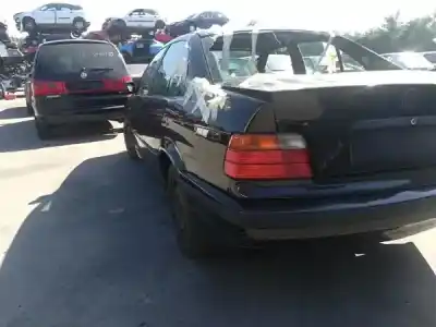 Scrapping Vehicle bmw 3 (e36) 320 i of the year 1994 powered 