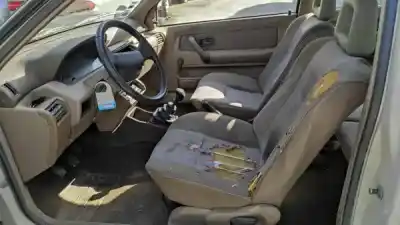 Veicolo di demolizione renault clio i (b/c57_, 5/357_) 1.2 (b/c/s57a b/c57s 5/357f 5/357j 5/357l 5/357r) dell'anno 1991 alimentato 