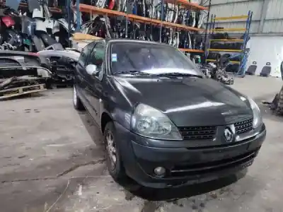 Здавання транспортного засобу renault clio ii (bb0/1/2_, cb0/1/2_) gasolina 1998 5p року 2001 потужний 