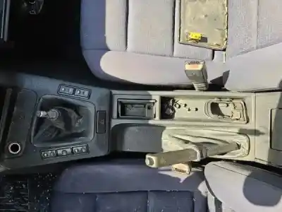 Veículo de Sucata bmw 3 touring (e36) 318 tds do ano 1998 alimentado m41 d17 (174t1)