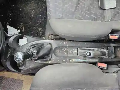 Veicolo di demolizione ford focus i (daw, dbw) 1.8 turbo di / tddi dell'anno 2001 alimentato 