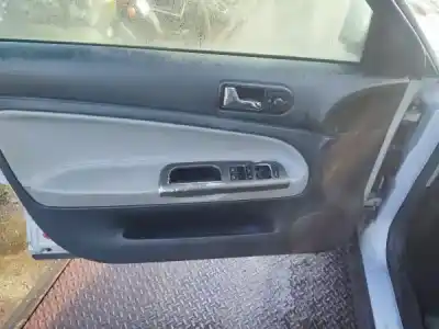 Sloopvoertuig volkswagen passat variant (3b5) 1.9 tdi van het jaar 1999 aangedreven ajm