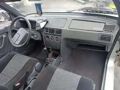 Véhicule à la ferraille citroen bx (xb-_) 11 de l'année 1989 alimenté hdz (tu1m)