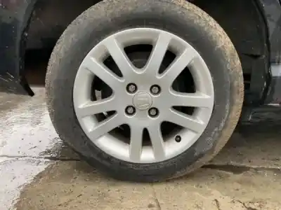 Veicolo di demolizione honda civic vii hatchback (eu, ep, ev) 1.4 is (ep1 eu5 eu7) dell'anno 2002 alimentato d14z6 Veicolo di demolizione honda civic vii hatchback (eu, ep, ev) 1.4 is (ep1 eu5 eu7) dell'anno 2002 alimentato d14z6