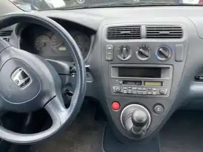 Veicolo di demolizione honda civic vii hatchback (eu, ep, ev) 1.4 is (ep1 eu5 eu7) dell'anno 2002 alimentato d14z6 Veicolo di demolizione honda civic vii hatchback (eu, ep, ev) 1.4 is (ep1 eu5 eu7) dell'anno 2002 alimentato d14z6