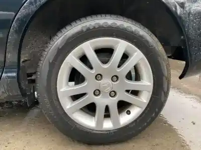 Veicolo di demolizione honda civic vii hatchback (eu, ep, ev) 1.4 is (ep1 eu5 eu7) dell'anno 2002 alimentato d14z6 Veicolo di demolizione honda civic vii hatchback (eu, ep, ev) 1.4 is (ep1 eu5 eu7) dell'anno 2002 alimentato d14z6