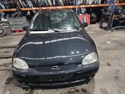 Veicolo di demolizione opel corsa b (s93) 1.5 td (f08. f68. m68) dell'anno 1997 alimentato  Veicolo di demolizione opel corsa b (s93) 1.5 td (f08. f68. m68) dell'anno 1997 alimentato