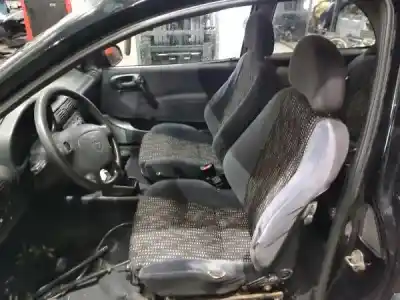 Veicolo di demolizione opel corsa b (s93) 1.5 td (f08. f68. m68) dell'anno 1997 alimentato  Veicolo di demolizione opel corsa b (s93) 1.5 td (f08. f68. m68) dell'anno 1997 alimentato