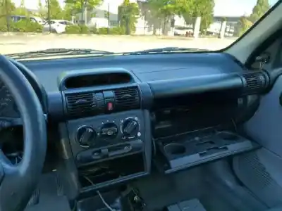 Veicolo di demolizione opel corsa b (s93) 1.5 td (f08. f68. m68) dell'anno 2000 alimentato x 15 td